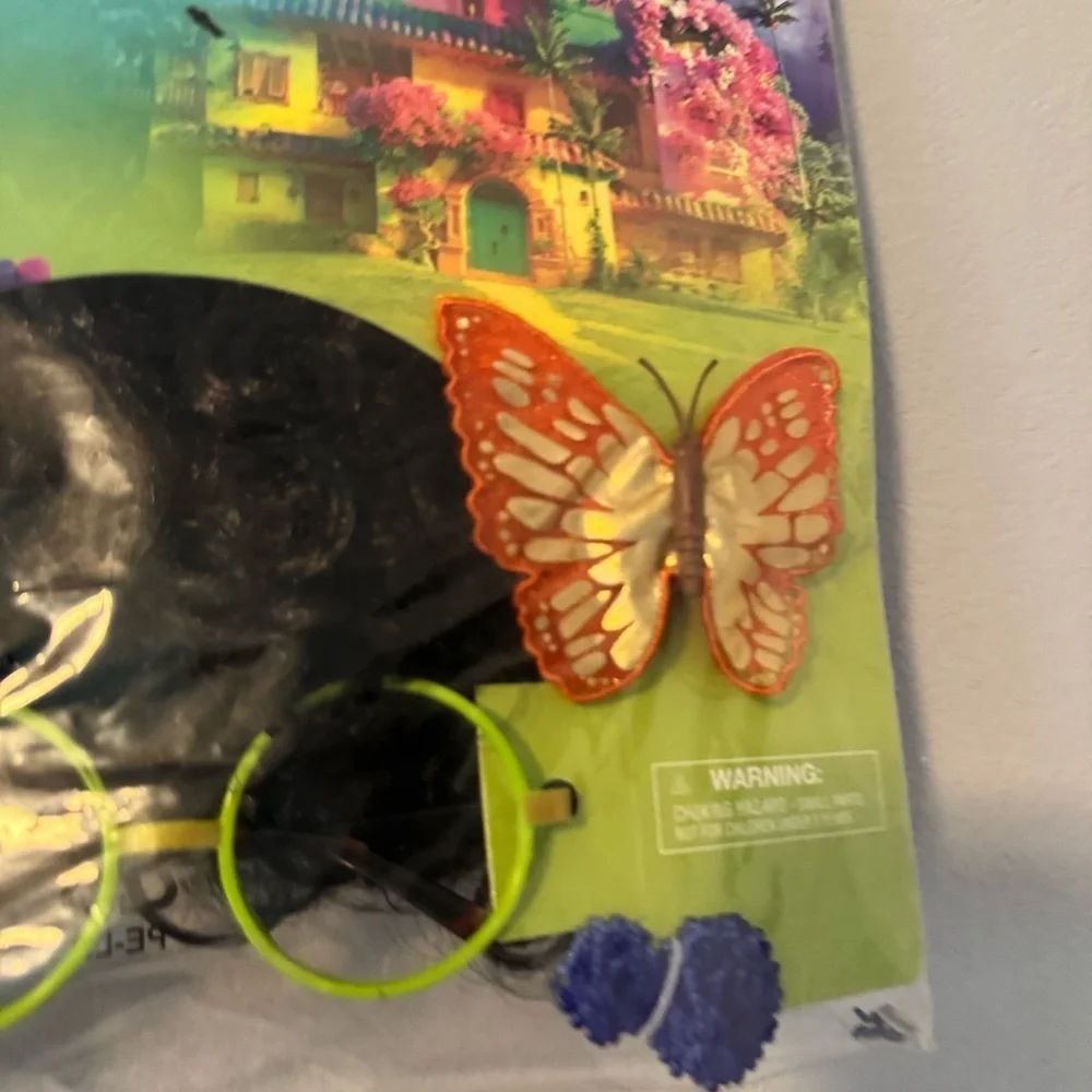 New Disney Parks Disney Encanto  Mirabel Youth Accessory Set